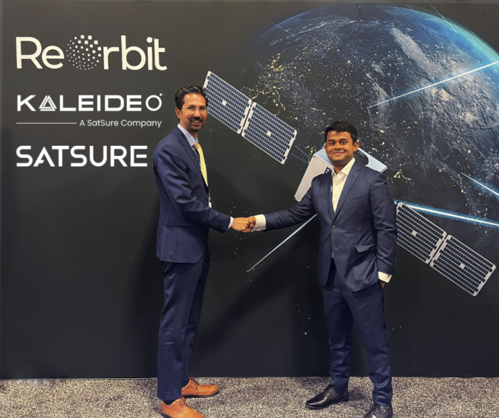 Sethu Saveda Suvanam and Arpan Sahoo sign a Memorandum of Understanding at the Satellite Conference & Exhibition 2024.
