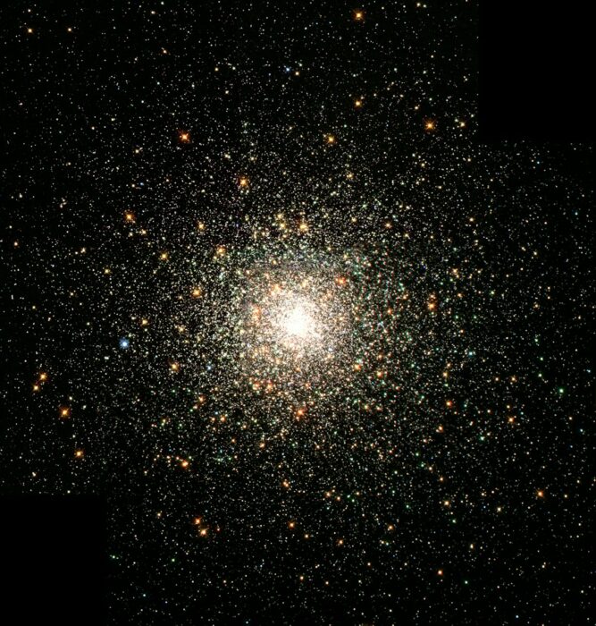 A close-up photo of the bright center of a star cluster.